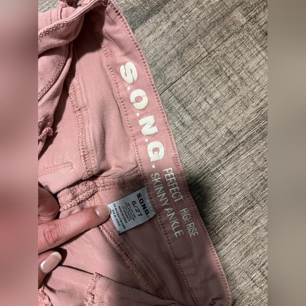 Jeans - Picture 3 of 3